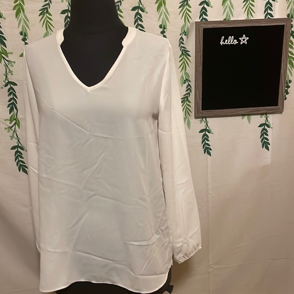 Size Small White Long Sleeve Shirt D1 - Picture 1 of 4